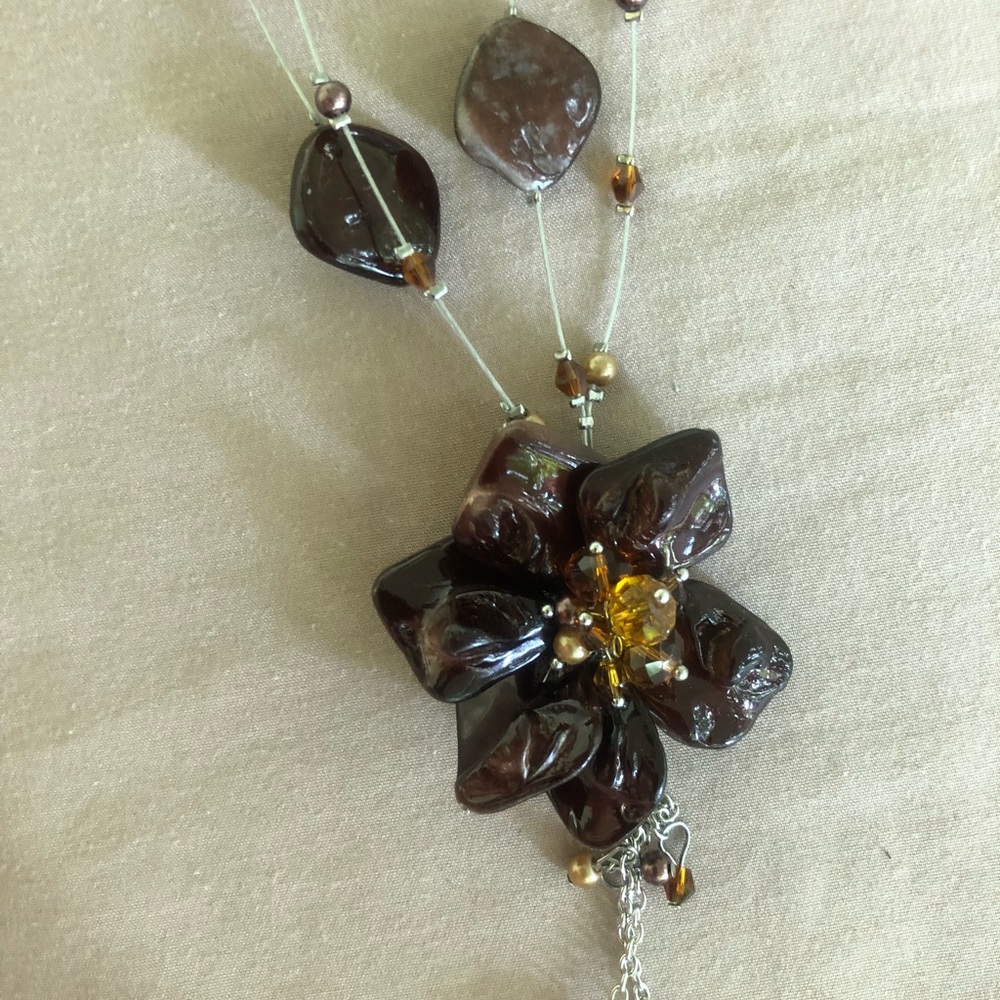 Brown flower necklace
